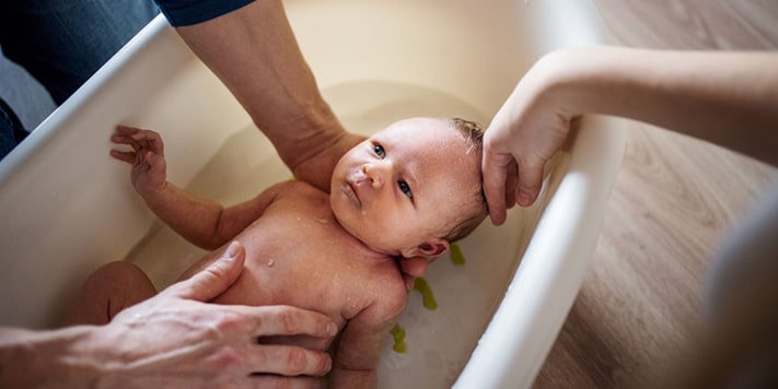 Mejores esponjas para bañar con delicadeza a los bebés·